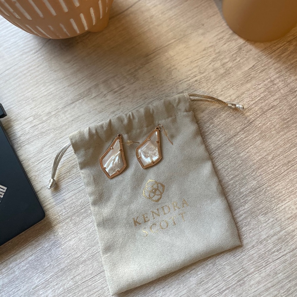 Kendra Scott Alex Rose Gold Earrings Ivory Pearl